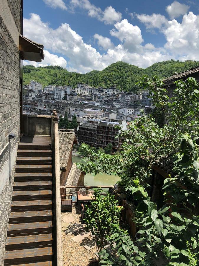 望江山居精品民宿 凤凰 外观 照片